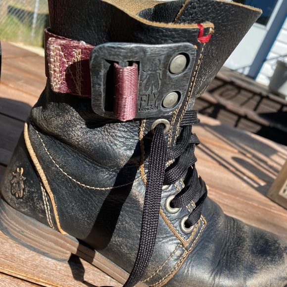 London Fly Shoes. - Picture 3 of 4